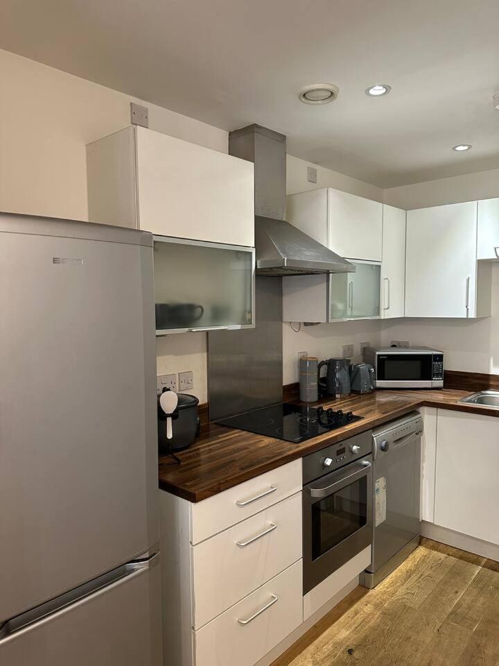 New Build 2 Bedroom With 2 Bath In Λονδίνο Εξωτερικό φωτογραφία