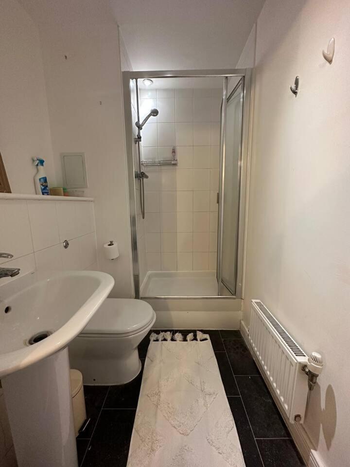 New Build 2 Bedroom With 2 Bath In Λονδίνο Εξωτερικό φωτογραφία